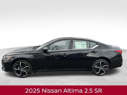 2025 Nissan Altima SR