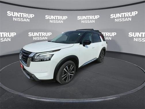 2025 Nissan Pathfinder Platinum