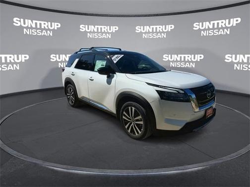 2025 Nissan Pathfinder Platinum
