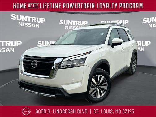2024 Nissan Pathfinder SL