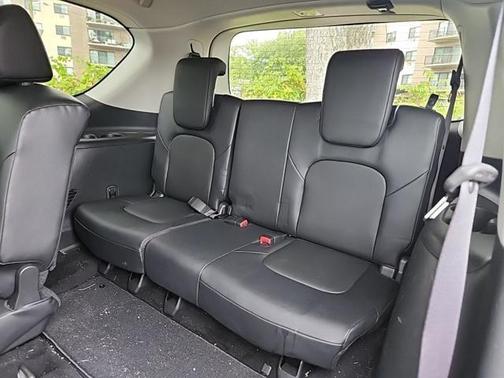 2024 Nissan Armada SV