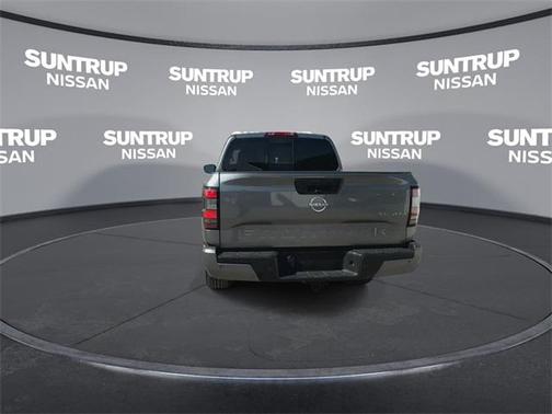 2024 Nissan Frontier SL