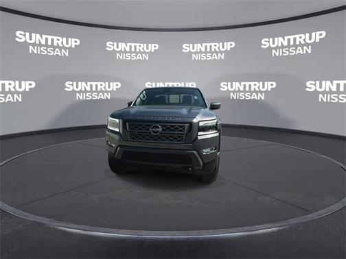 2024 Nissan Frontier SL