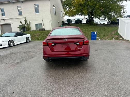 2024 Nissan Altima 2.0 SR