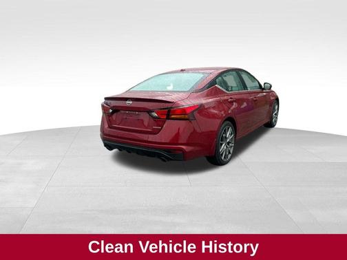 2024 Nissan Altima 2.0 SR