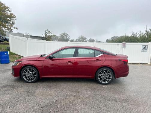 2024 Nissan Altima 2.0 SR