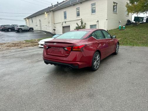 2024 Nissan Altima 2.0 SR