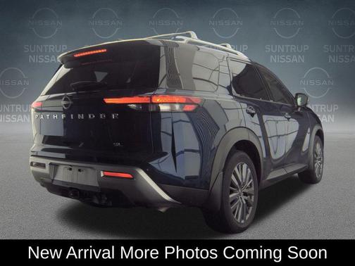 Deep Ocean Blue 2025 Nissan Pathfinder SL