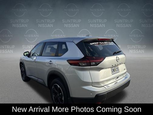 Brilliant Silver Metallic 2025 Nissan Rogue SV