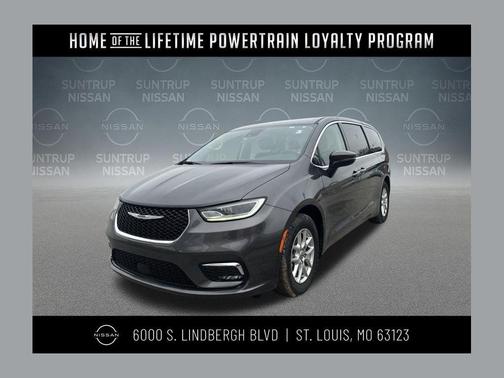 2023 Chrysler Pacifica Touring-L