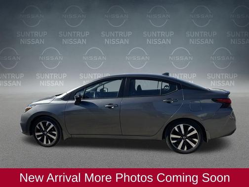 2022 Nissan Versa 1.6 SR