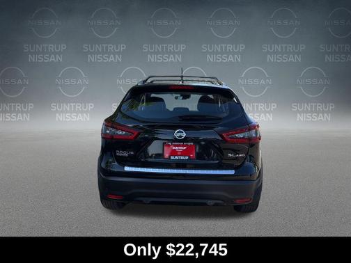 Magnetic Black 2022 Nissan Rogue Sport SL