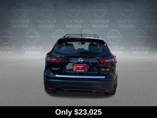 Magnetic Black 2022 Nissan Rogue Sport SL