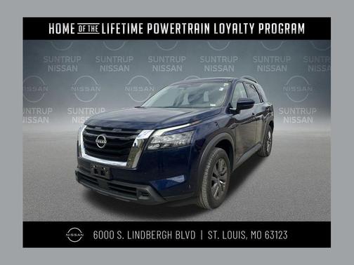 2023 Nissan Pathfinder SV