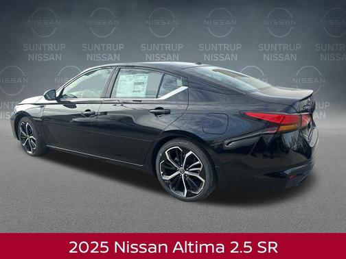 2025 Nissan Altima SR