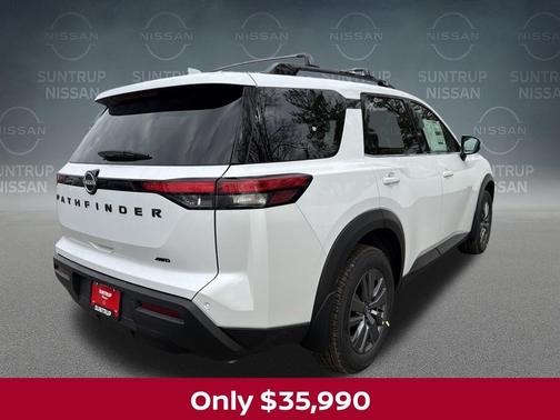 2025 Nissan Pathfinder SV