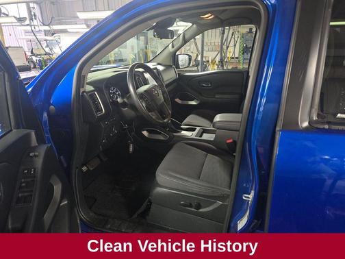 2024 Nissan Frontier SV