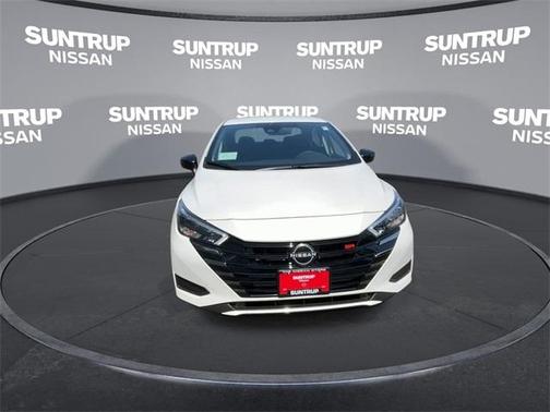 2025 Nissan Versa 1.6 SR