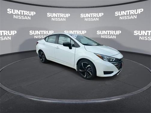 2025 Nissan Versa 1.6 SR