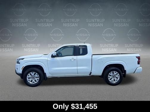 Glacier White 2024 Nissan Frontier SV