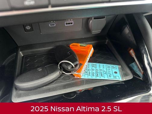 2025 Nissan Altima SL