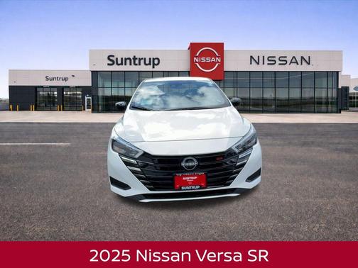 2025 Nissan Versa 1.6 SR