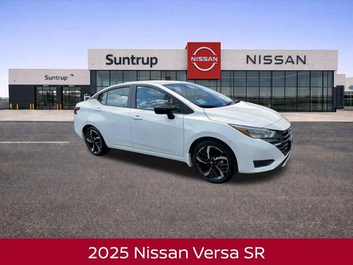 2025 Nissan Versa 1.6 SR