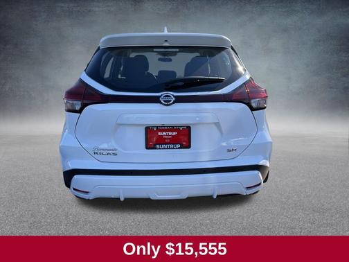 2021 Nissan Kicks SR