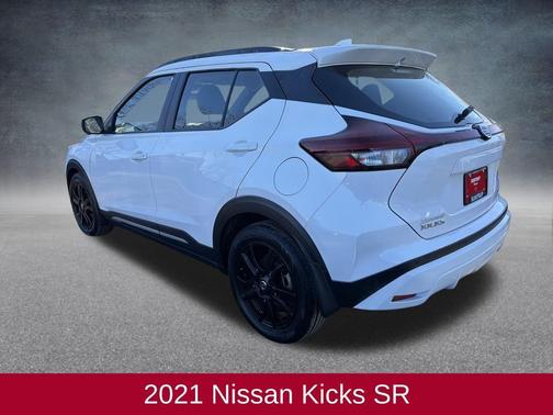 2021 Nissan Kicks SR
