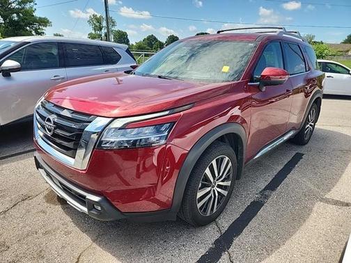 2022 Nissan Pathfinder Platinum