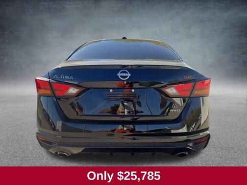 2025 Nissan Altima SR