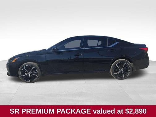 2025 Nissan Altima SR