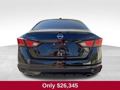 2025 Nissan Altima SR