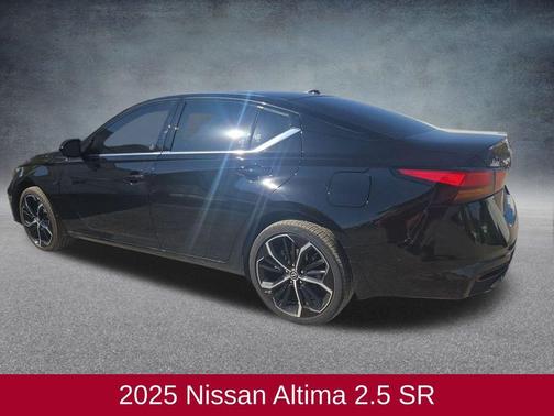 2025 Nissan Altima SR