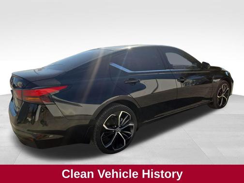 2025 Nissan Altima SR