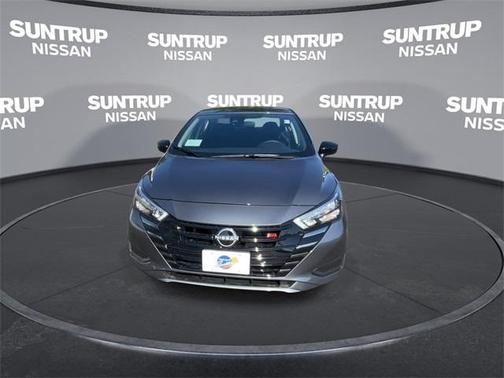 2025 Nissan Versa 1.6 SR