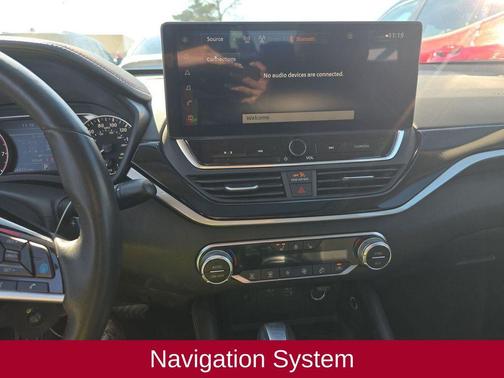 2024 Nissan Altima 2.0 SR