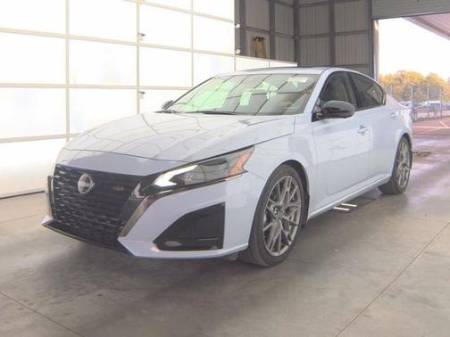 2024 Nissan Altima 2.0 SR