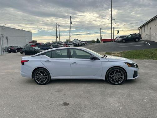 2024 Nissan Altima 2.0 SR