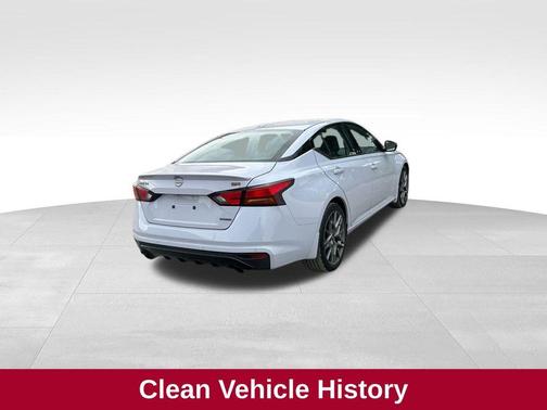 2024 Nissan Altima 2.0 SR