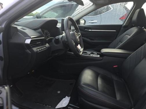 2024 Nissan Altima 2.0 SR