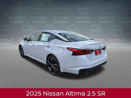 2025 Nissan Altima SR