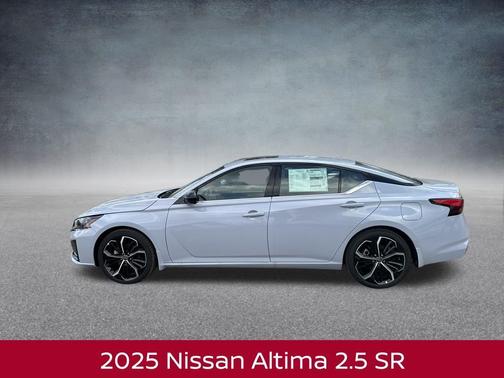 2025 Nissan Altima SR