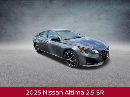 2025 Nissan Altima SR