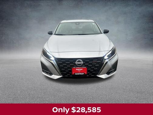 2025 Nissan Altima SR