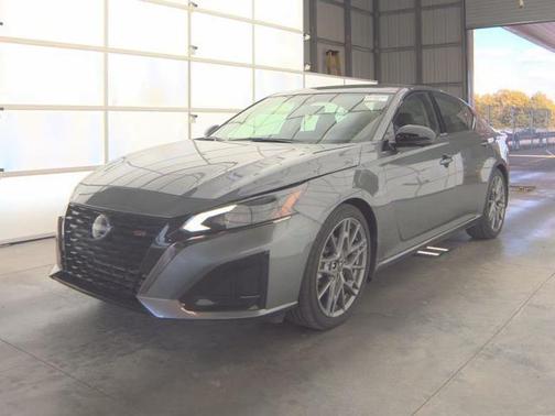 2024 Nissan Altima 2.0 SR