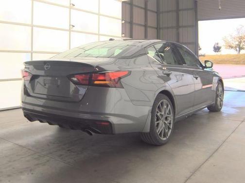 2024 Nissan Altima 2.0 SR