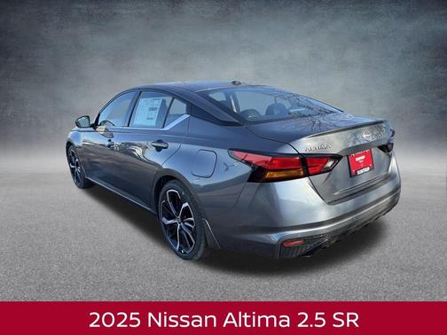 2025 Nissan Altima SR