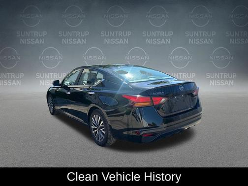 Super Black 2025 Nissan Altima SV