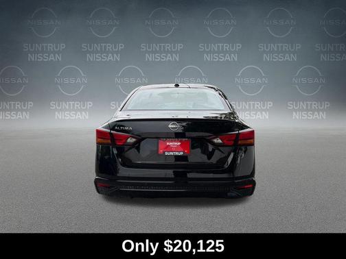 Super Black 2025 Nissan Altima SV